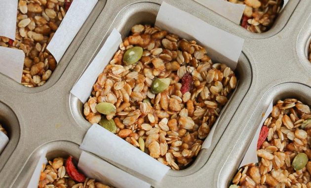 Fındıksız sağlıklı çiğneyebilir granola çubukları